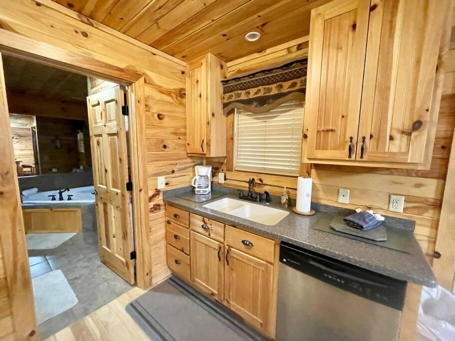 2 Bed Cabin Hot Tub Close To Helen #16 Exteriér fotografie